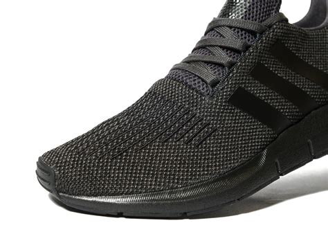 adidas originals sneakers laag swift run in zwart|adidas originals swift run men's.